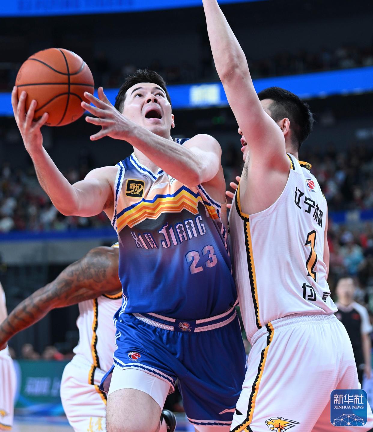 关于清晨突围战来临，辽宁本钢围绕CBA季后赛战术微调，媒体盛赞，控场能力受关注的信息