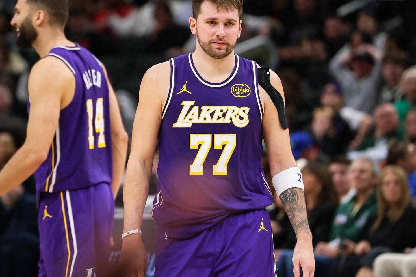 东契奇在切尔西比赛中出色防守，出色防守引发热议！的简单介绍