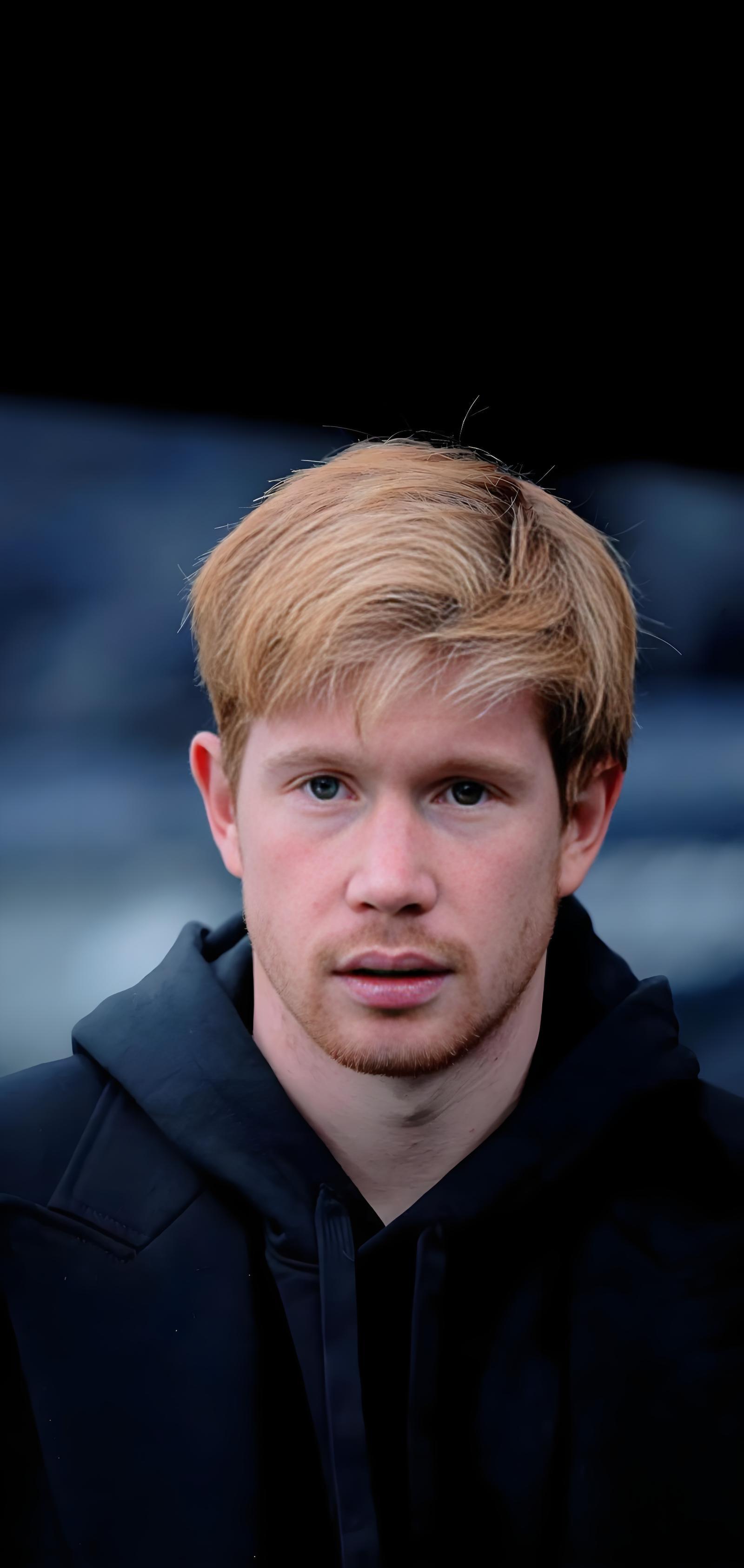 关于德布劳内回归赛场，赛况扑朔迷离首场状态亮眼，巴黎圣日耳曼观众沸腾！的信息